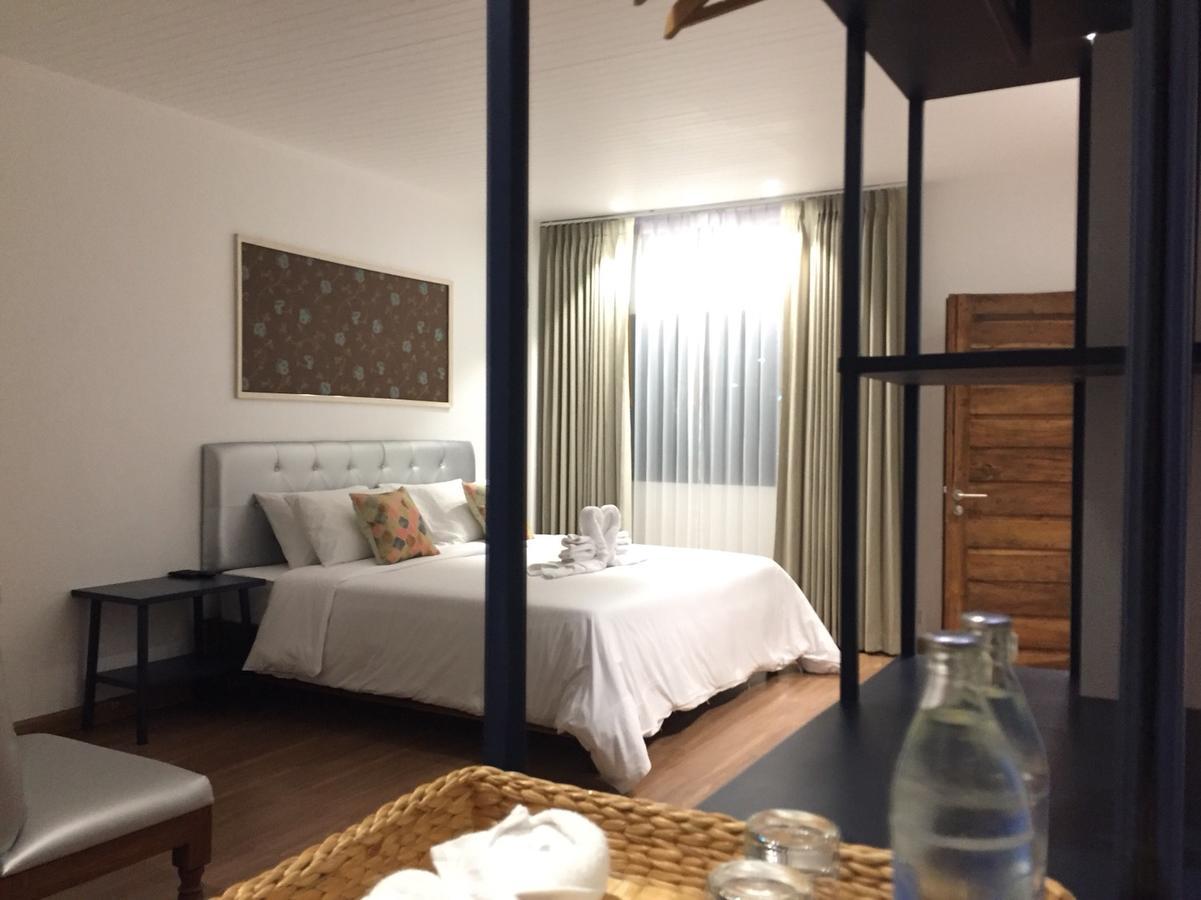 Phetcharat Grand Hotel Maesot Mae Sot Exterior photo