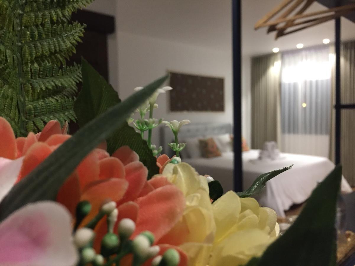 Phetcharat Grand Hotel Maesot Mae Sot Exterior photo