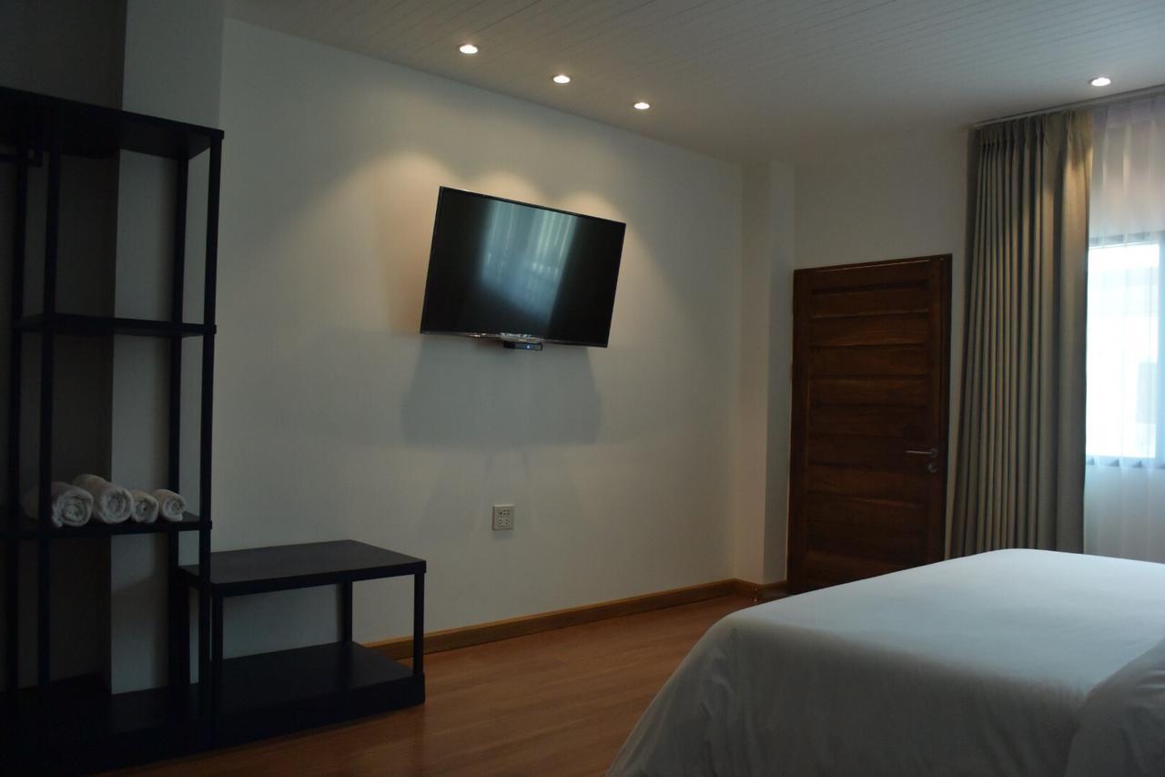 Phetcharat Grand Hotel Maesot Mae Sot Exterior photo