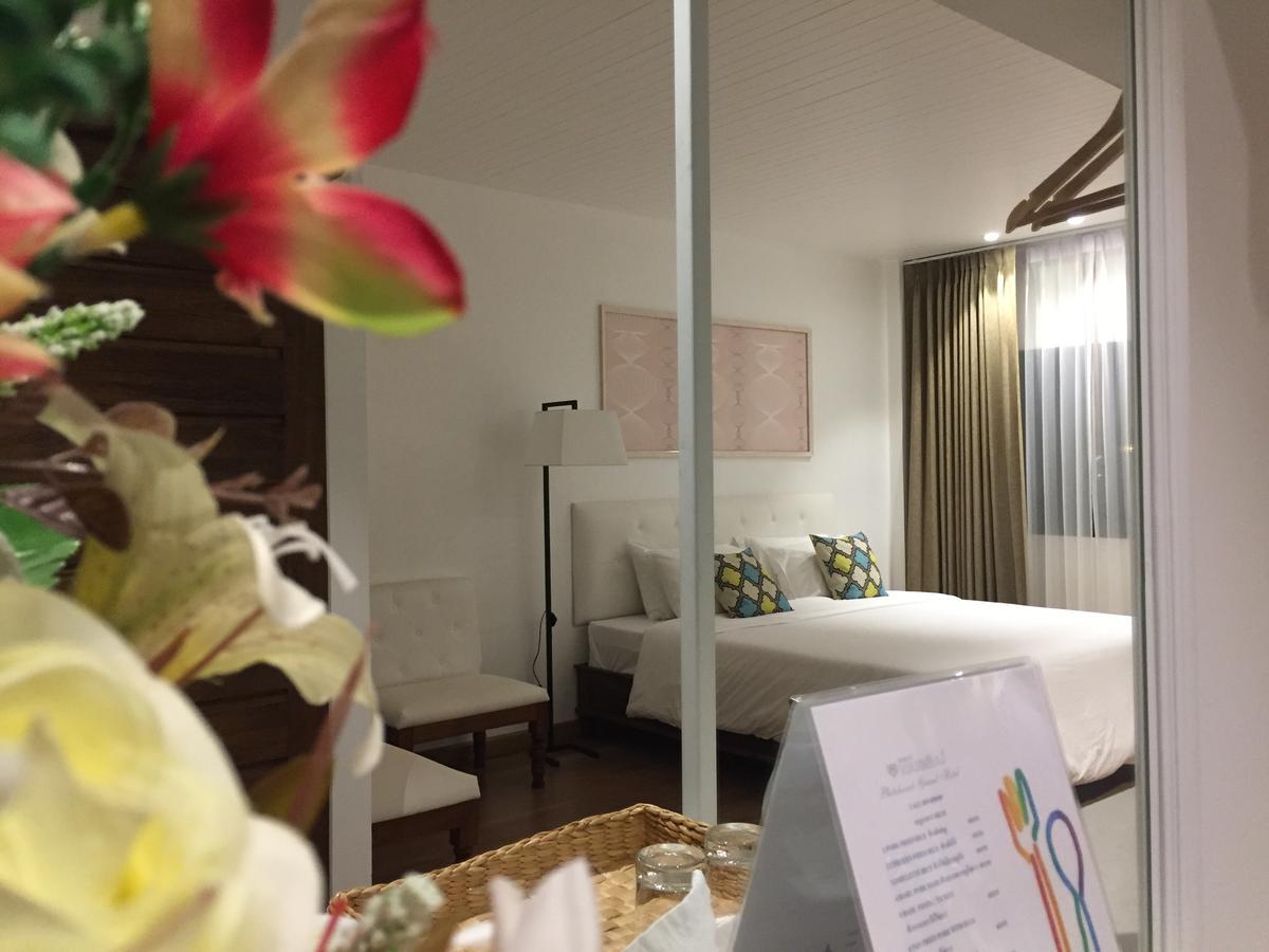 Phetcharat Grand Hotel Maesot Mae Sot Exterior photo